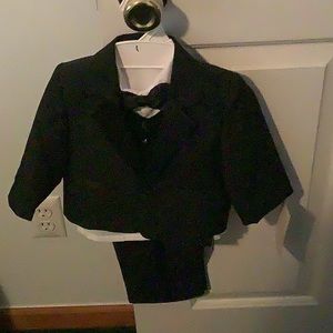 Shannon Kids Tuxedo size 1 complete Black 5 piece -NEVER been worn 3 button vest